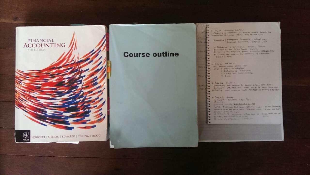 �ͼ۳��۰�����һaccounting and financial