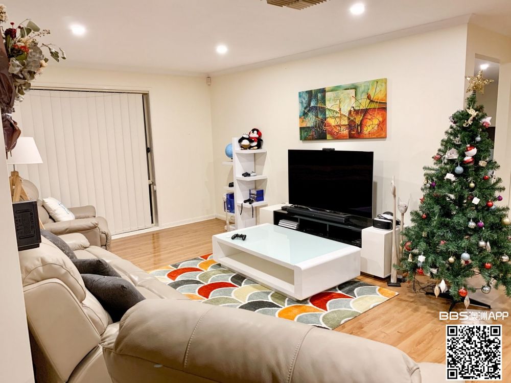 Living room.jpg