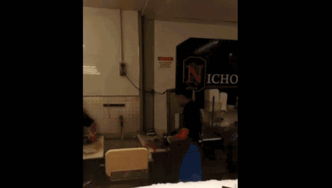 44ebe2011f1b4e2c8a6ec153f4ac6a5b.gif