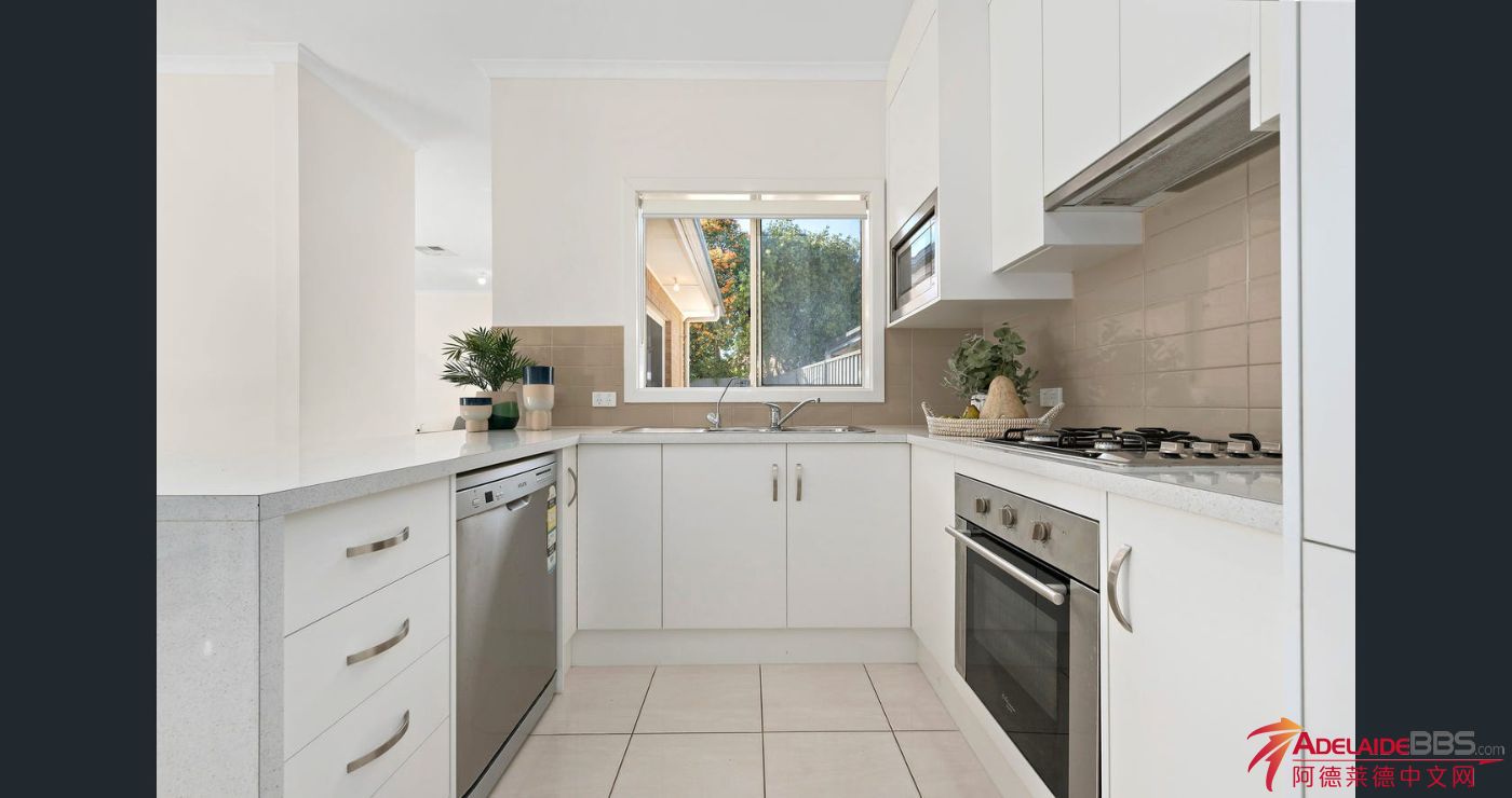 4-36 Trowbridge Avenue, Mitchell Park. SA 5043.jpg