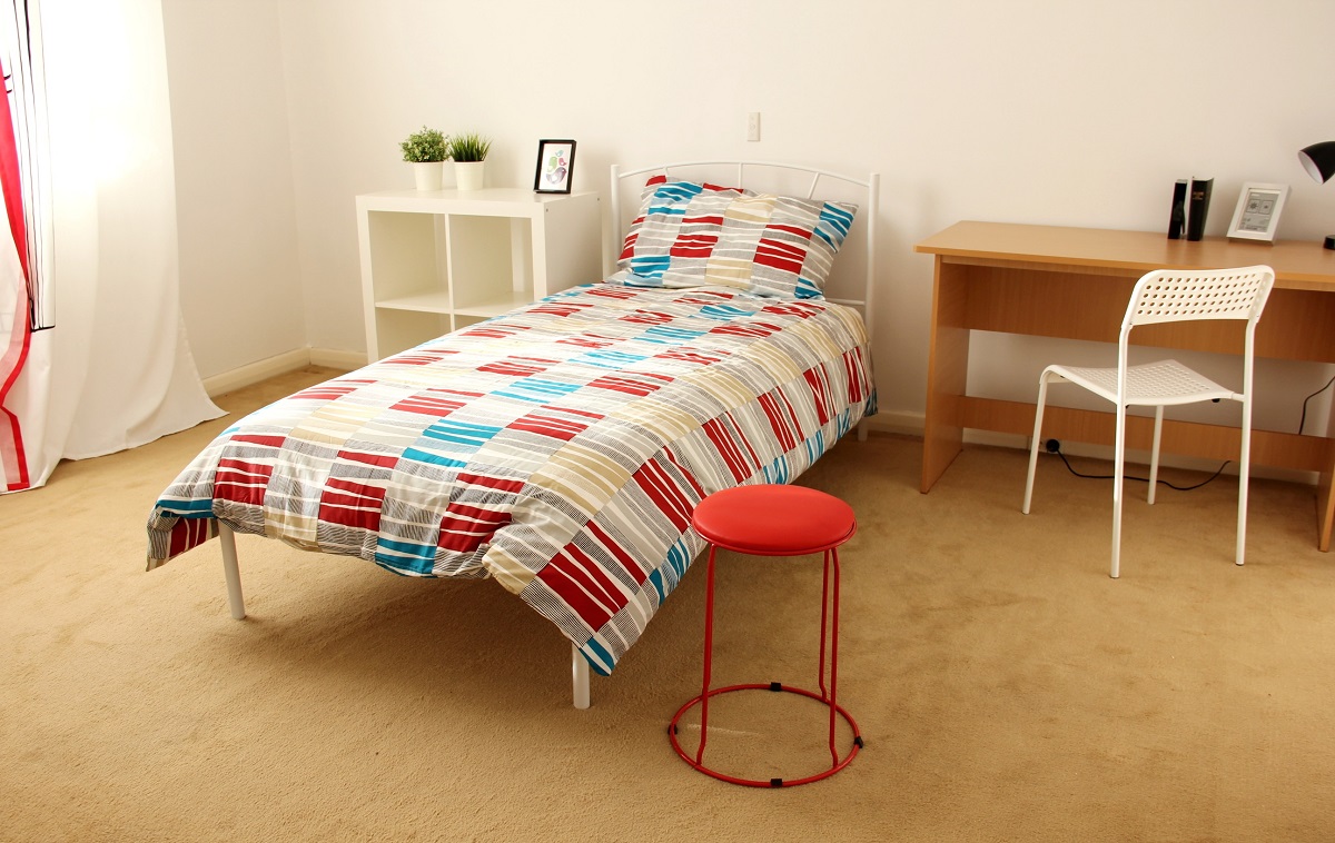 Bedroom 1 (1).JPG